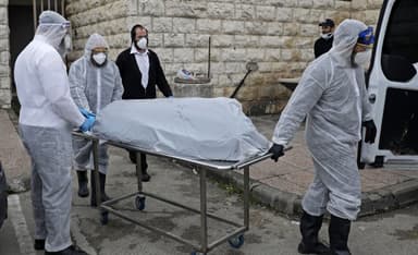 Does Jewish Law Oblige Doctors to Risk Their Own Health to Heal the Sick?