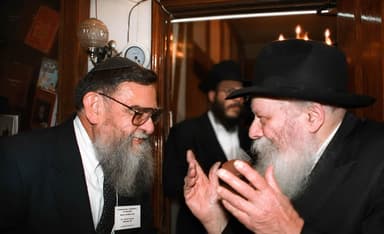 Science, Faith, and the Microbiologist Who Became the Patriarch of a Family of Committed Hasidim