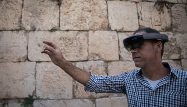 Does Virtual Seeing Count as Seeing under Jewish Law?